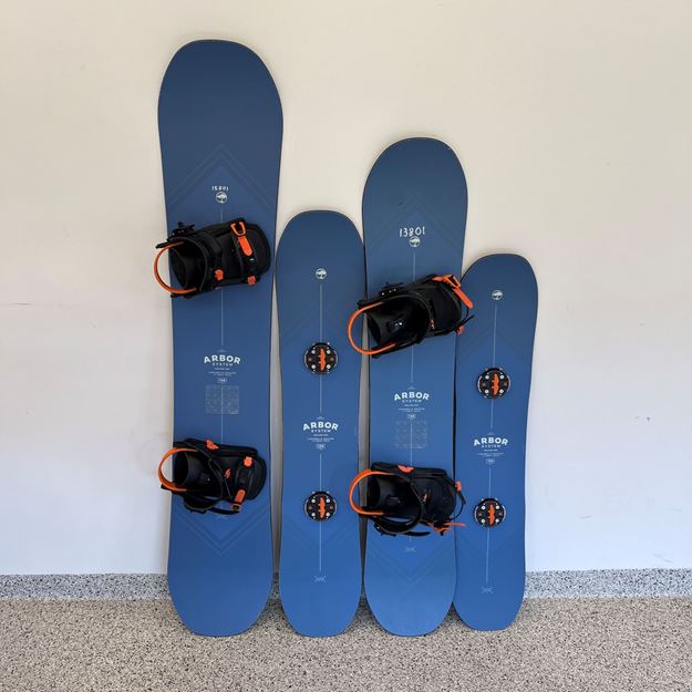 Picture of ADULT (18+) 1-DAY SNOWBOARD RENTAL PACKAGE